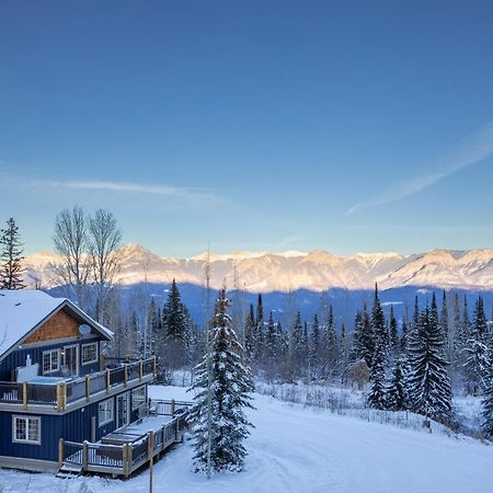 Lush Mountain Accommodations Golden Extérieur photo