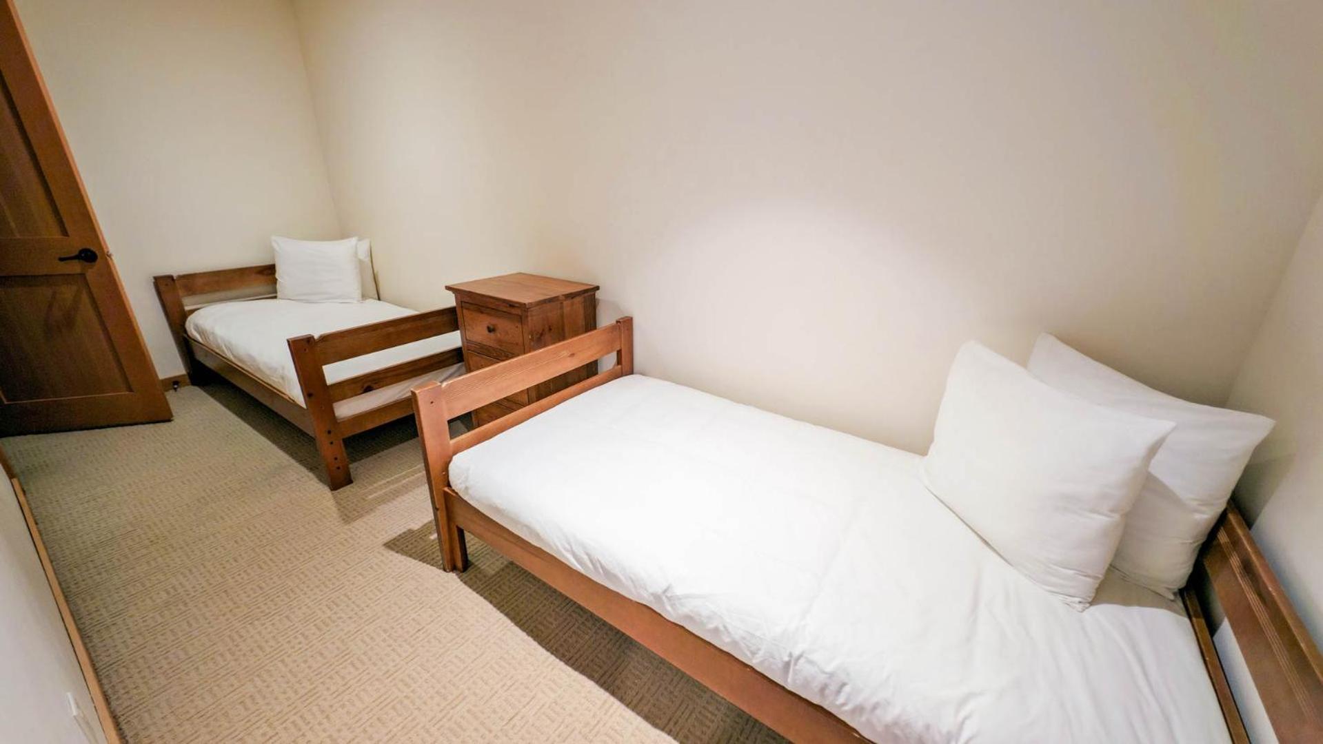 Lush Mountain Accommodations Golden Chambre photo
