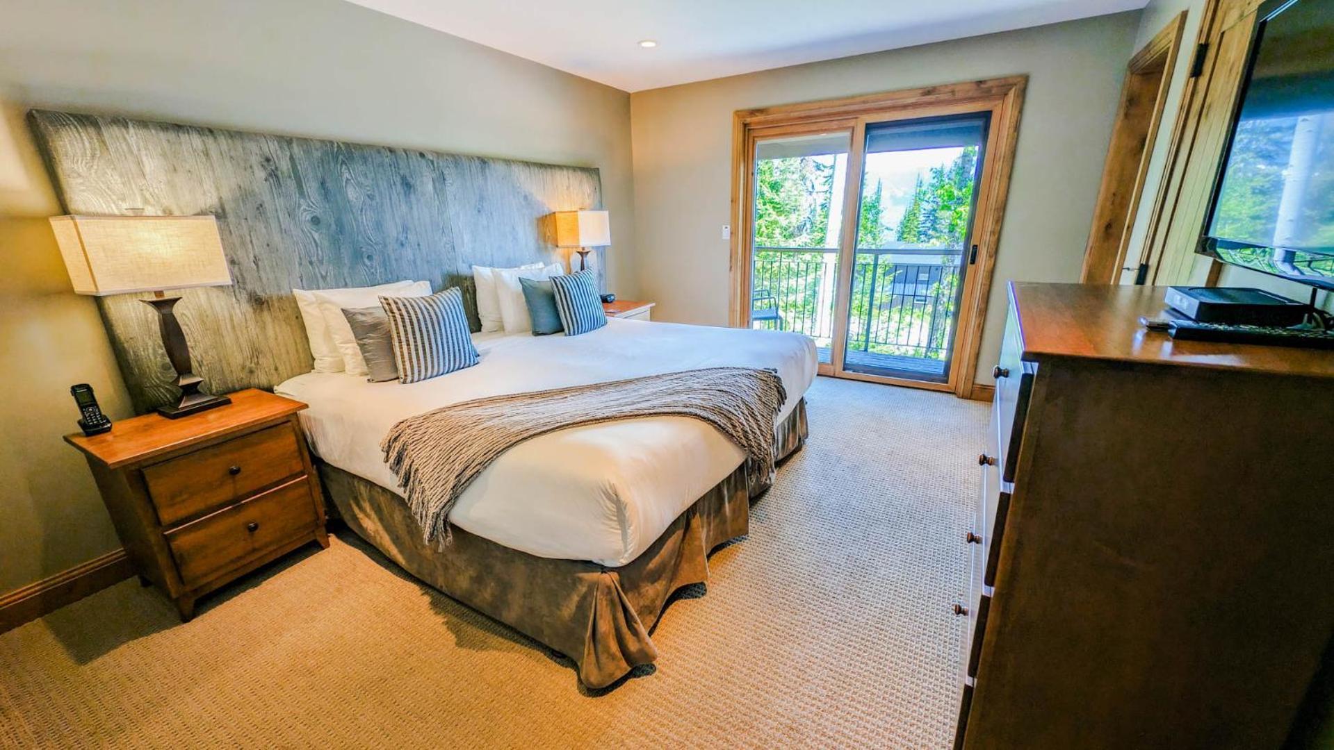 Lush Mountain Accommodations Golden Chambre photo