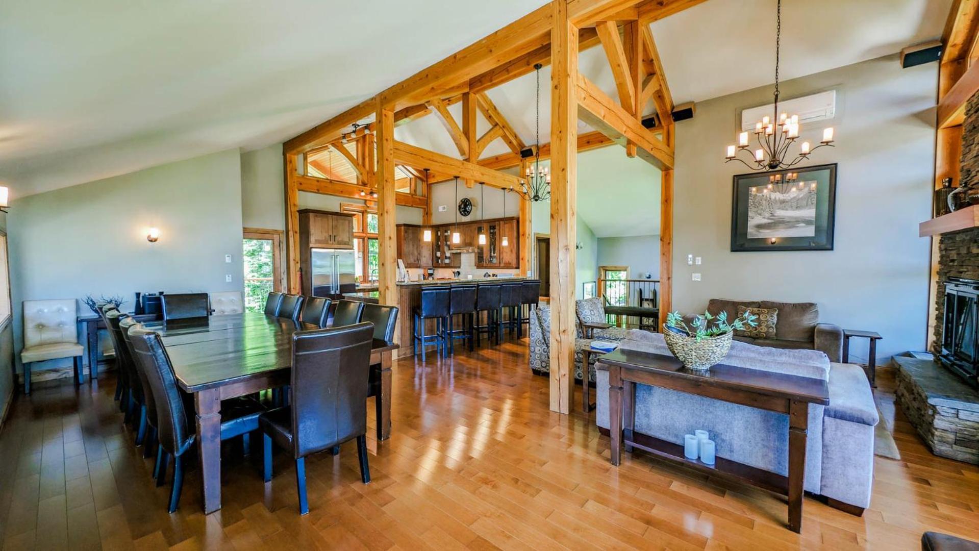 Lush Mountain Accommodations Golden Chambre photo