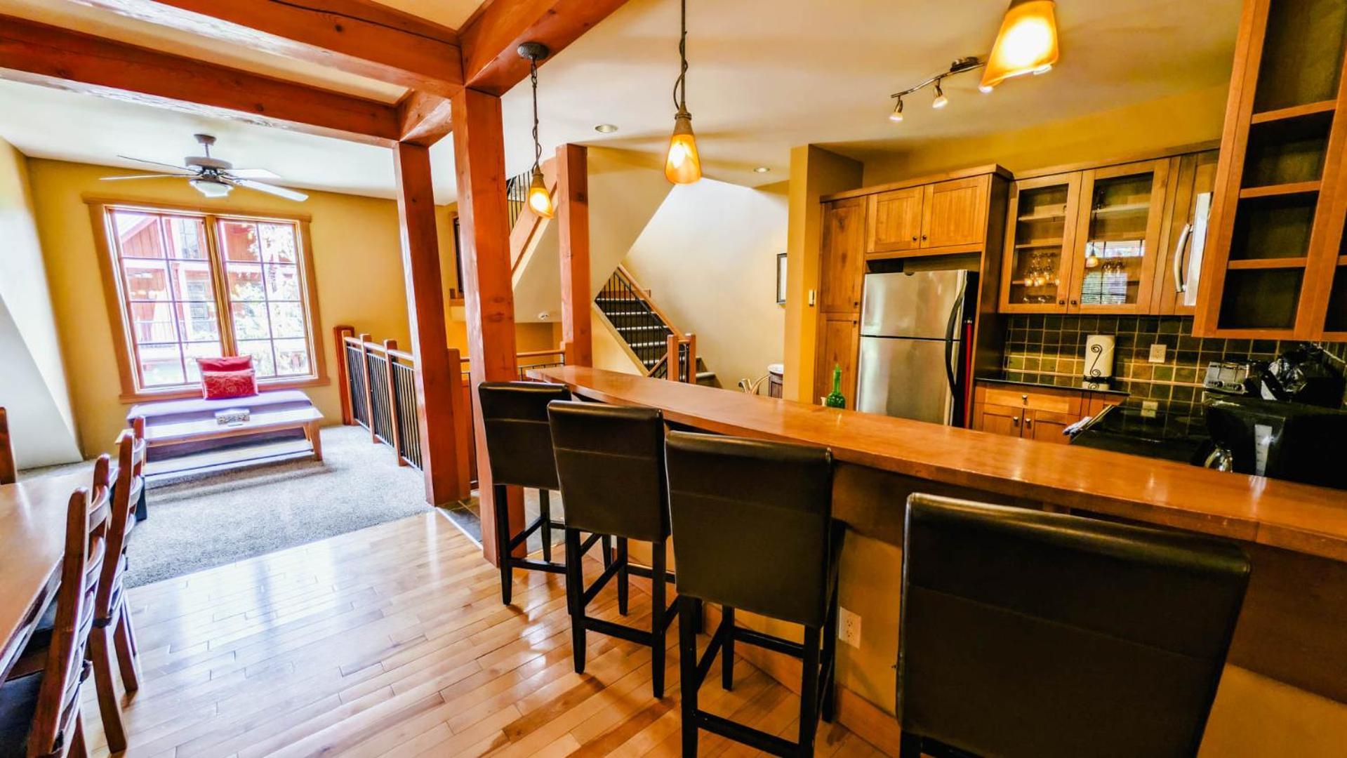 Lush Mountain Accommodations Golden Chambre photo