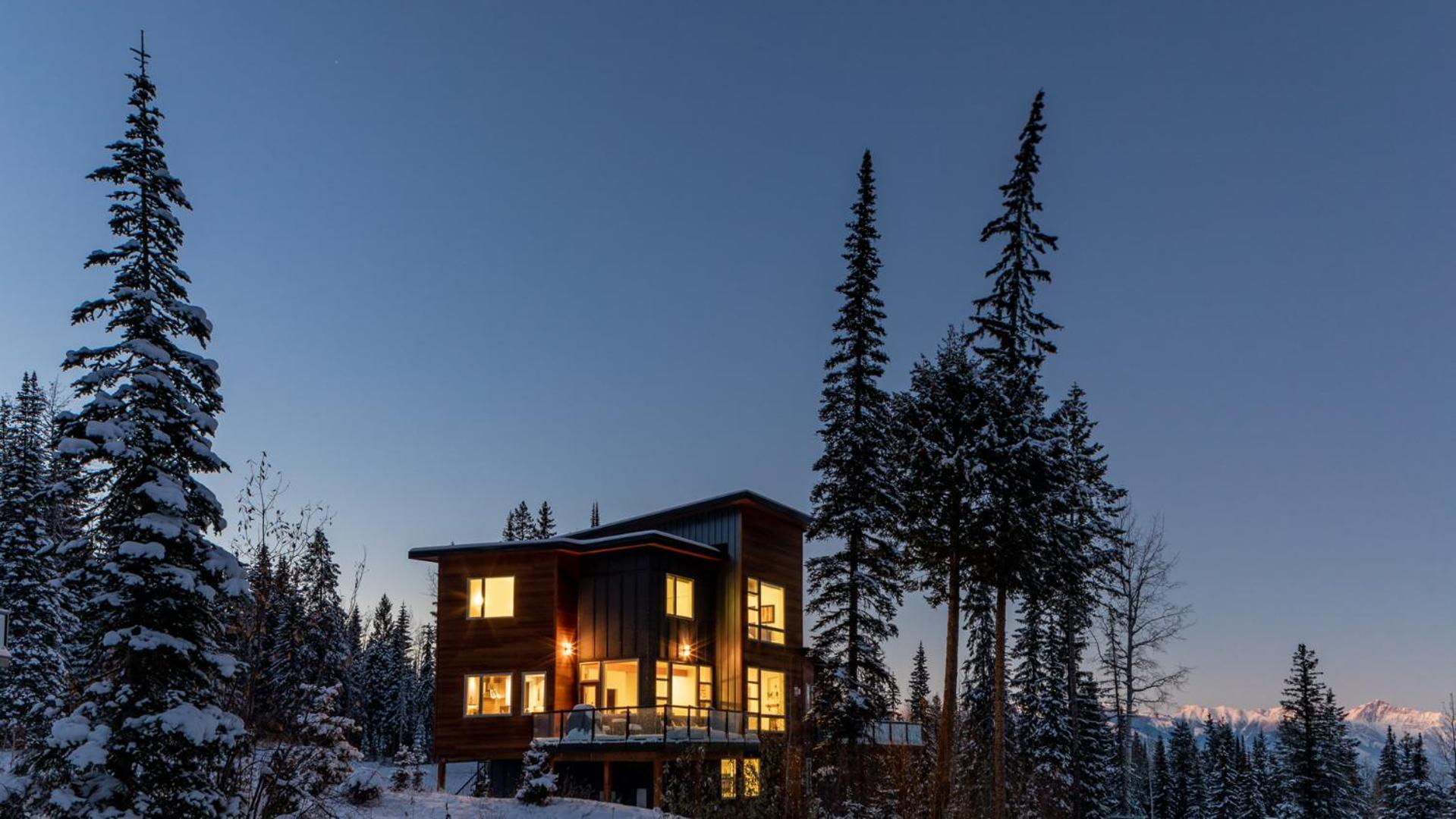 Lush Mountain Accommodations Golden Extérieur photo
